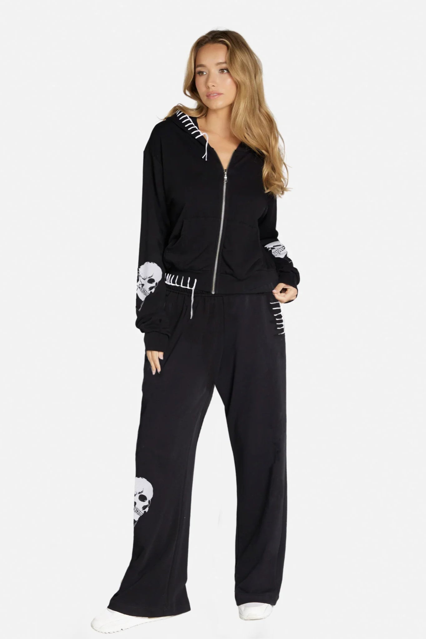 Delicada Skull Heart Zip Hood