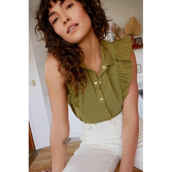 Cadencia Ruffle Button Top