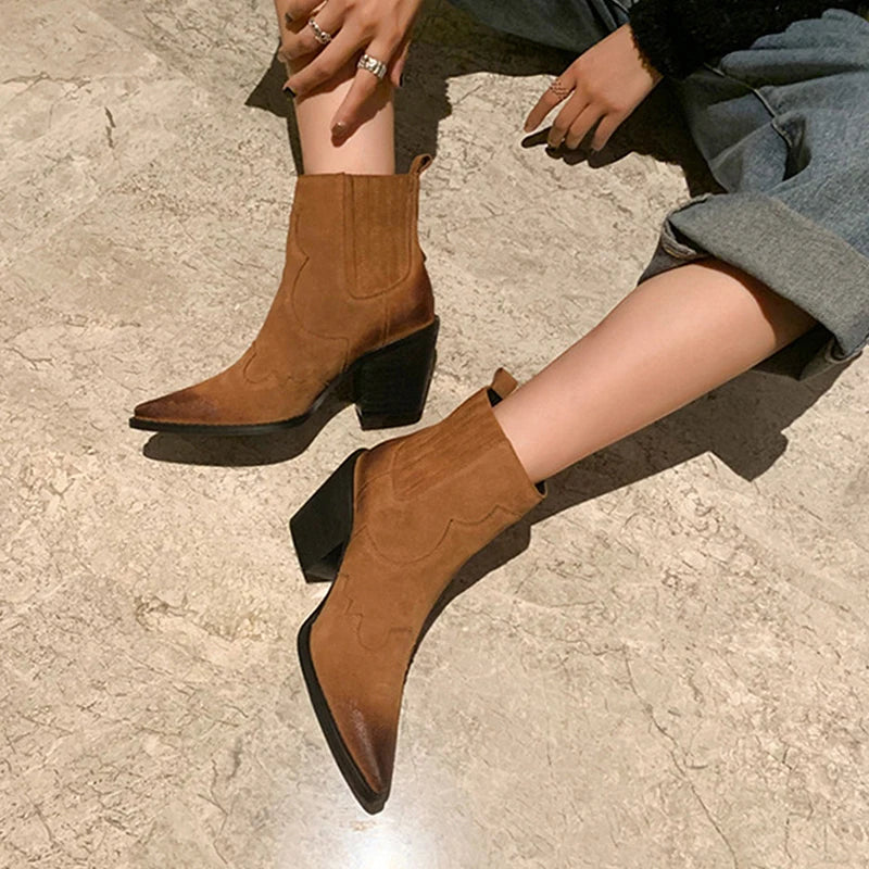 Accord Suede Boots